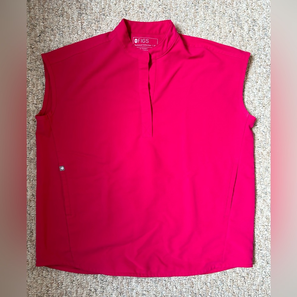 EUC Figs Rafaela oversized scrub top
